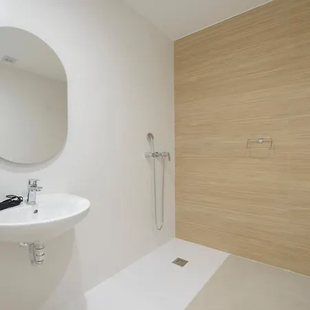 Aparthotel Constitucion 3*