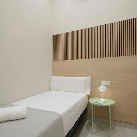 Constitucion 아파트호텔 그라나다