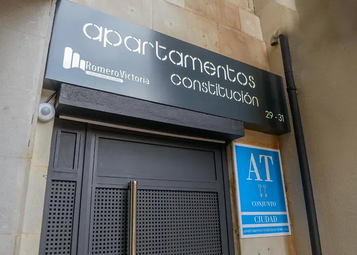 アパートホテル Constitucion グラナダ